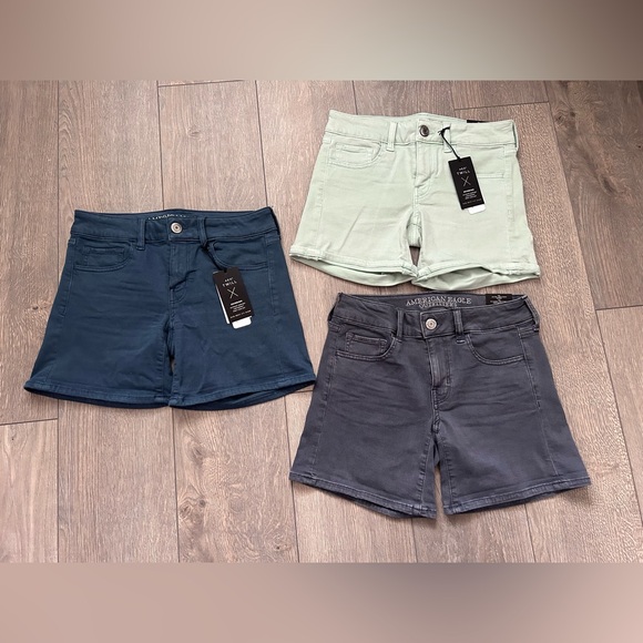 3 pairs of American Eagle Midi Super Stretch Shorts, Size 4 **NWT** - Picture 3 of 5